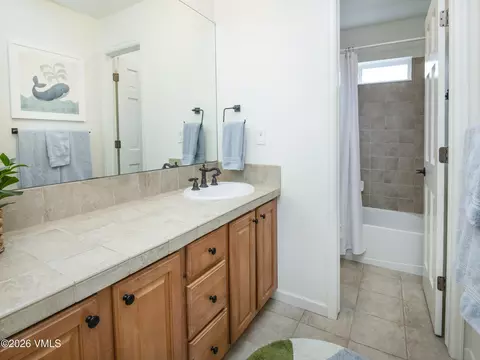 Bath - 132 Longview Ave, Eagle, CO 81631 photo 4 of 5