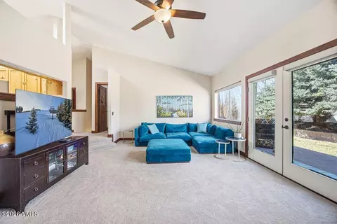 Living - 5 Condor Dr, Eagle, CO 81631 photo 2 of 3
