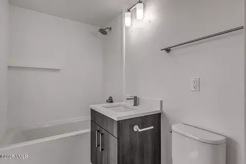 Bath - 91 Mount Hope Cir #A101, Eagle, CO 81631 photo 2 of 2