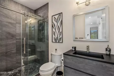 Bath - 891 E Haystacker Dr, Eagle, CO 81631 photo 4 of 5