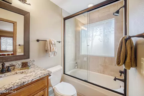 Bath - 229 Riverbend Dr #E, Edwards, CO 81632 photo 4 of 6