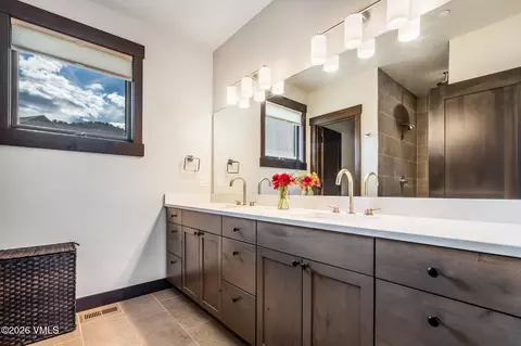 Bath - 481 Hunters View Ln, Eagle, CO 81631 photo 1 of 3