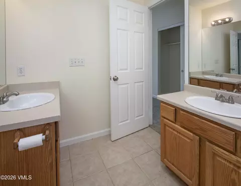 Bath - 41 Christian Ct, Eagle, CO 81631 photo 5 of 8