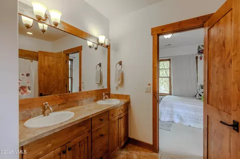 Bath - 250 Palmer Loop, Eagle, CO 81631 photo 3 of 3