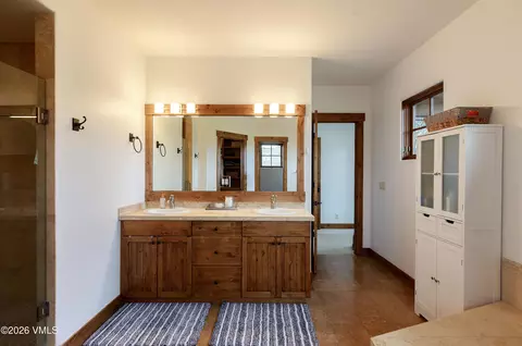 Bath - 250 Palmer Loop, Eagle, CO 81631 photo 1 of 3