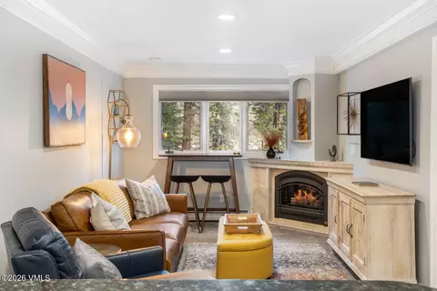 433 Gore Crk #13-B, Vail, CO 81657