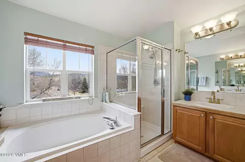 Bath - 172 Longview Ave, Eagle, CO 81631 photo 2 of 4