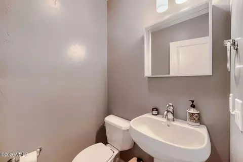 Bath - 835 Sylvan Lake Rd, Eagle, CO 81631 photo 1 of 5