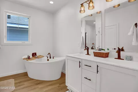 Bath - 223 Lime Park Dr, Eagle, CO 81631 photo 1 of 5
