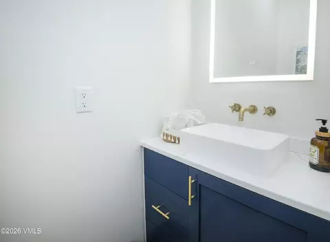 Bath - 223 Lime Park Dr, Eagle, CO 81631 photo 2 of 5