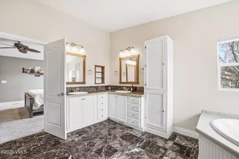 Bath - 376 Blacksmith Rd, Eagle, CO 81631 photo 1 of 4