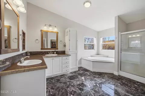 Bath - 376 Blacksmith Rd, Eagle, CO 81631 photo 2 of 4