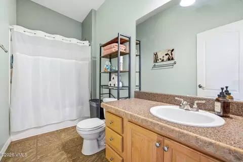 Bath - 376 Blacksmith Rd, Eagle, CO 81631 photo 3 of 4