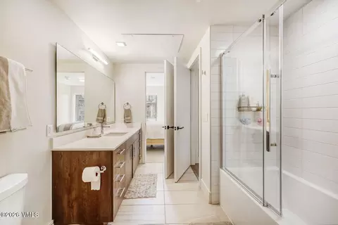 Bath - 430 S Frontage Rd E #RU-H, Vail, CO 81657 photo 3 of 3