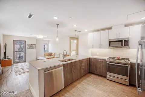 Kitchen - 430 S Frontage Rd E #RU-H, Vail, CO 81657 photo 3 of 4
