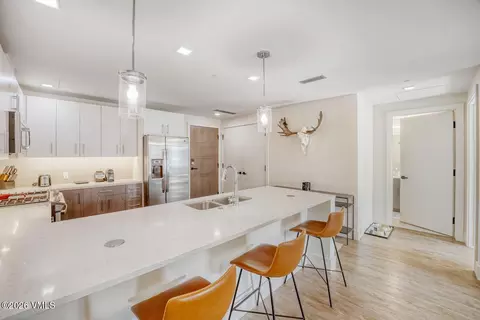 Kitchen - 430 S Frontage Rd E #RU-H, Vail, CO 81657 photo 2 of 4