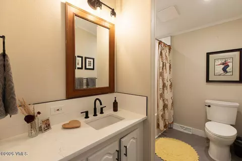 Bath - 1011 Mountain Dr, Minturn, CO 81645 photo 3 of 4