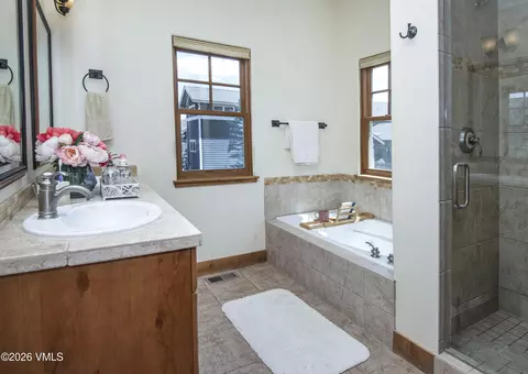 Bath - 30 Bunker Way, Eagle, CO 81631 photo 3 of 9