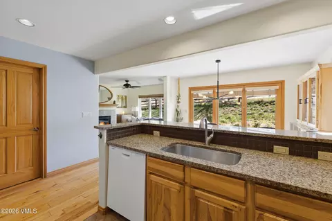 Kitchen - 201 Golden Eagle #E3, Eagle, CO 81631 photo 4 of 5