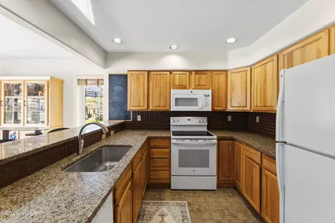 Kitchen - 201 Golden Eagle #E3, Eagle, CO 81631 photo 3 of 5