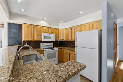 Kitchen - 201 Golden Eagle #E3, Eagle, CO 81631 photo 2 of 5