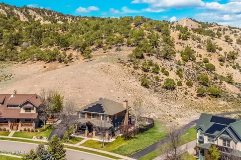 View/Area - 32 Newquist St, Eagle, CO 81631 photo 2 of 14