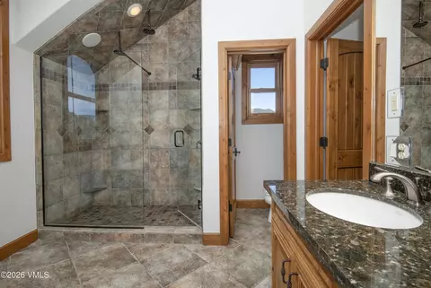 Bath - 416 Eby Creek Rd, Eagle, CO 81631 photo 2 of 8