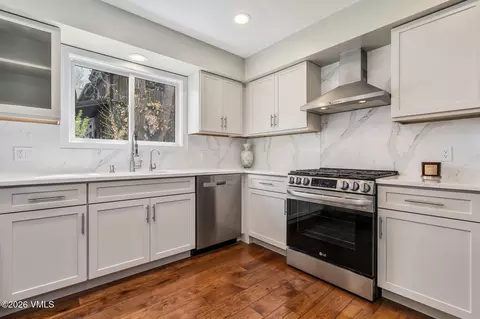 Kitchen - 50 Hereford Rd E, Edwards, CO 81632 photo 3 of 4