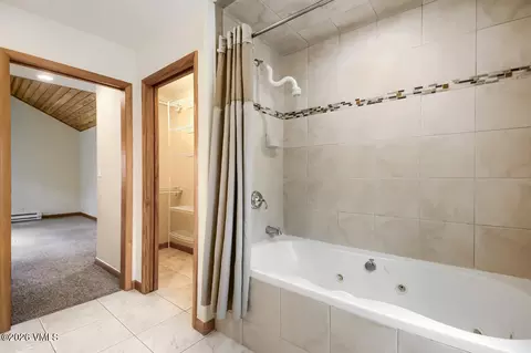 Bath - 225 Eagle Dr # 5C, Avon, CO 81620 photo 2 of 5