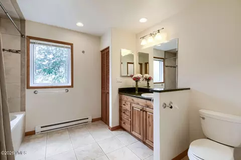Bath - 225 Eagle Dr # 5C, Avon, CO 81620 photo 1 of 5