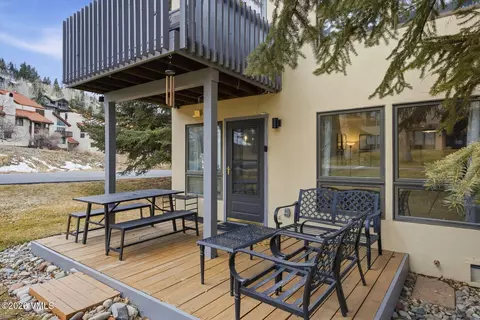 Exterior - 264 Eagle Dr #201, Avon, CO 81620 photo 2 of 5