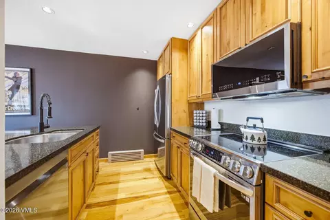 Kitchen - 264 Eagle Dr #201, Avon, CO 81620 photo 4 of 4