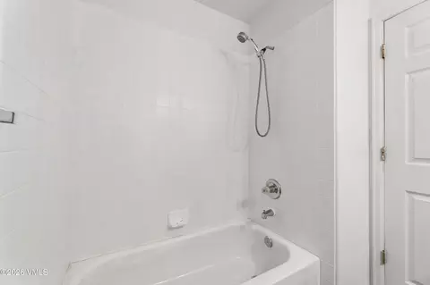 Bath - 18 Chelsea Ct, Eagle, CO 81631 photo 2 of 5