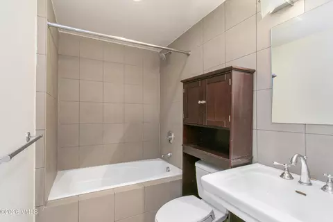 Bath - 1140 Capitol St #203, Eagle, CO 81631 photo 1 of 1