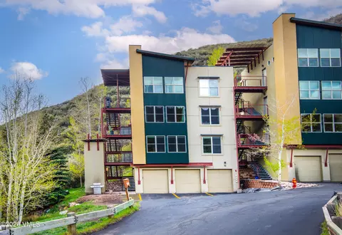511 Metcalf Rd #G19, Avon, CO 81620