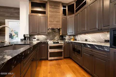 Kitchen - 673 Sawatch Dr #E8, Edwards, CO 81632 photo 2 of 2
