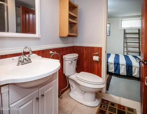 Bath - 101 Eagle St, Red Cliff, CO 81649 photo 6 of 7