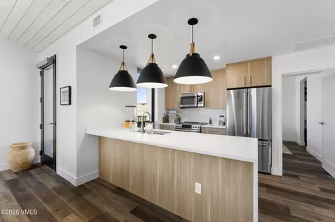 Kitchen - 91 Mount Hope Cir #E304, Eagle, CO 81631 photo 4 of 7