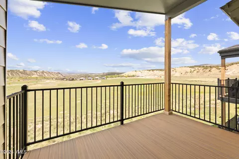 Exterior - 91 Mount Hope Cir #E304, Eagle, CO 81631 photo 2 of 6