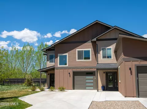 1045 White River Dr, Gypsum, CO 81637
