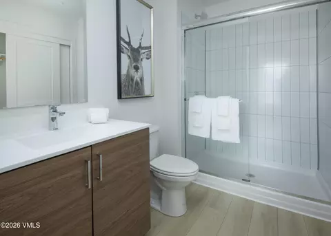 Bath - 1200 Capitol St #201, Eagle, CO 81631 photo 2 of 2