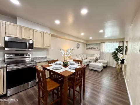 811 W Beaver Creek Blvd # D12, Avon, CO 81620