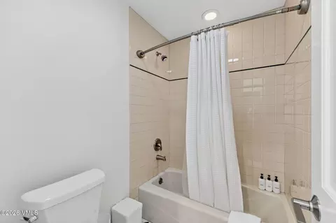 Bath - 162 High Meadow Dr, Dillon, CO 80435 photo 5 of 6