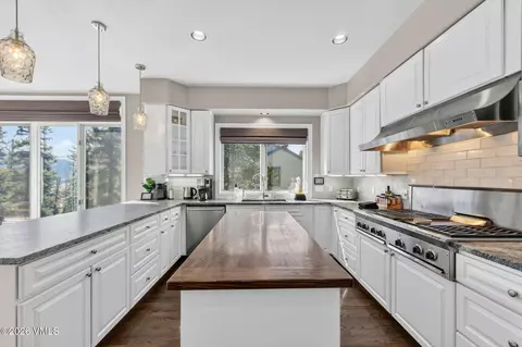 Kitchen - 162 High Meadow Dr, Dillon, CO 80435 photo 3 of 4