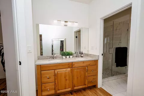 Bath - 752 Mesa Dr, Eagle, CO 81631 photo 1 of 7