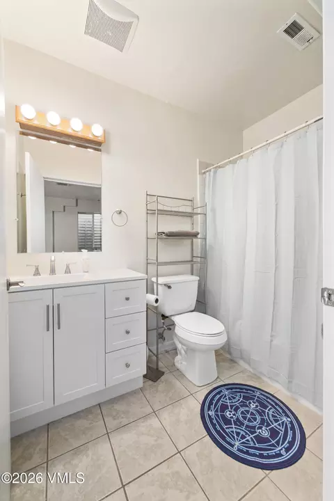 Bath - 679 E Second St, Eagle, CO 81631 photo 6 of 6