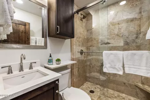 Bath - 521 E Lionshead Cir # 405, Vail, CO 81657 photo 2 of 2