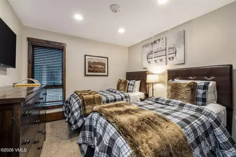 Bedroom - 521 E Lionshead Cir # 405, Vail, CO 81657 photo 3 of 3