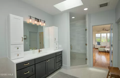 Bath - 139 N Penstemon Ln, Eagle, CO 81631 photo 3 of 6