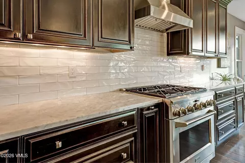 Kitchen - 127 Seven Hermits Dr, Eagle, CO 81631 photo 4 of 5